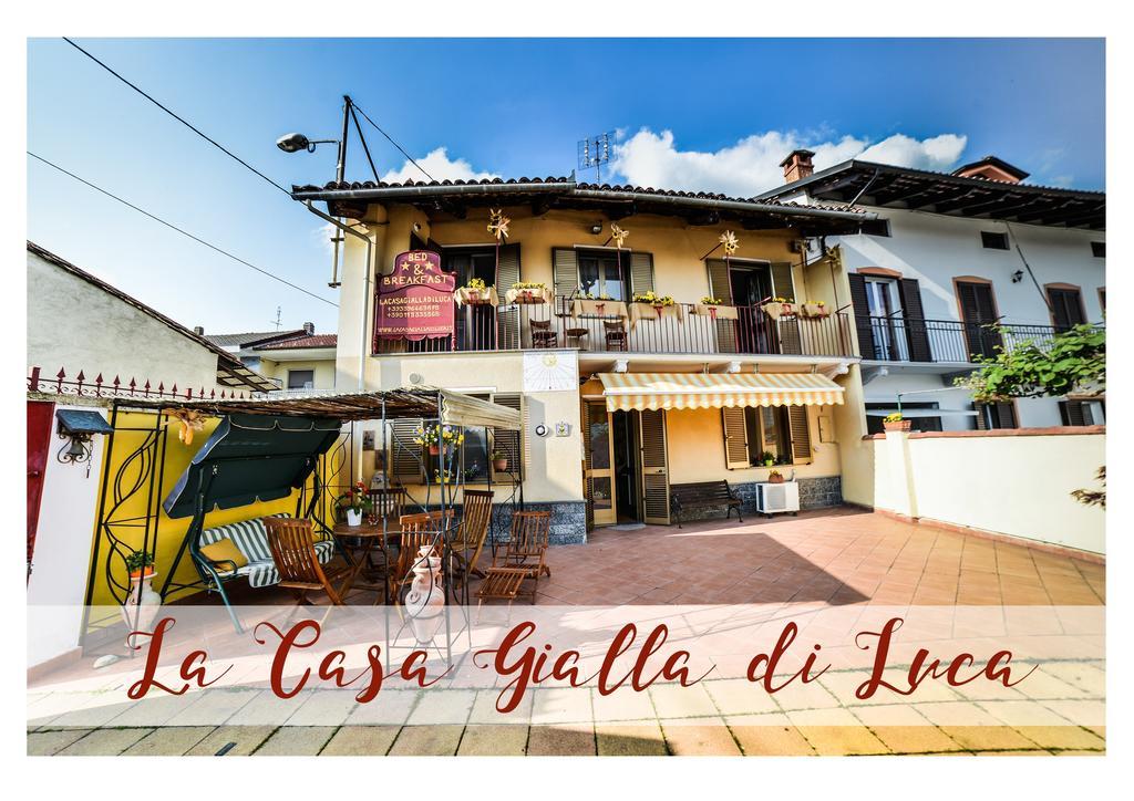 B&B La Casa Gialla Di Luca Mazzè Eksteriør billede