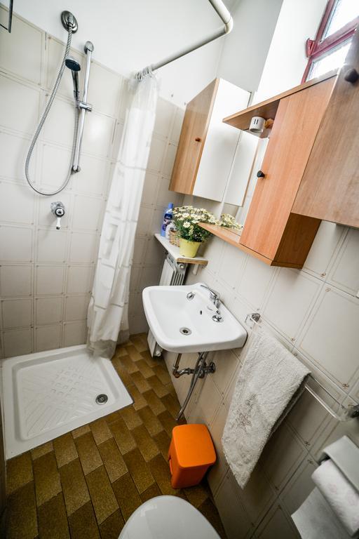 B&B La Casa Gialla Di Luca Mazzè Eksteriør billede